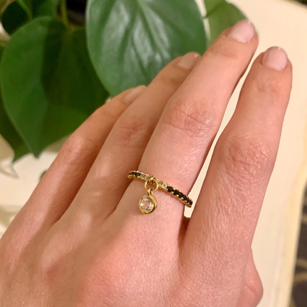 Hanging stone ring